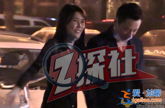 汪小菲牽手美女逛街，疑似新戀情曝光，與美女挽手逛街
