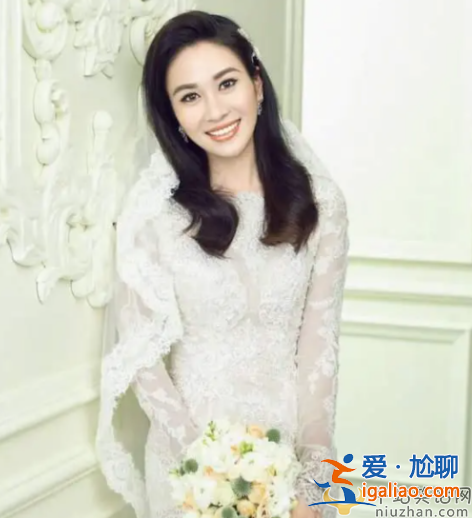 葉璇官宣新戀情,與關智斌靠頭拍親密照稱其寶貝 葉璇官宣新戀情,與關智斌靠頭拍親密照稱其寶貝