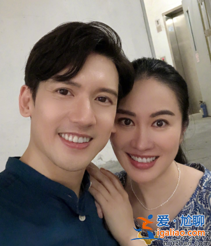 葉璇官宣新戀情,與關智斌靠頭拍親密照稱其寶貝 葉璇官宣新戀情,與關智斌靠頭拍親密照稱其寶貝