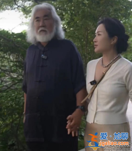 張紀中杜星霖生了幾個孩子?曝張紀中愛妻又懷孕,十指緊牽秀恩愛 張紀中杜星霖生了幾個孩子?曝張紀中愛妻又懷孕,十指緊牽秀恩愛