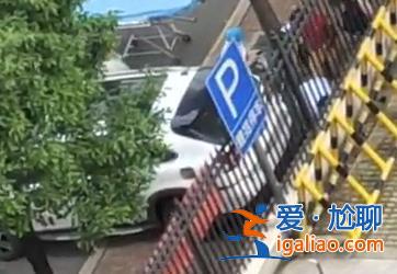 長沙一幼兒園門口車禍致被撞母女身亡 事故雙方均系送幼兒上學家長？