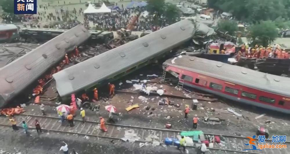 印度列車脫軌相撞事故救援基本結束 事故致至少288人死800多人傷？