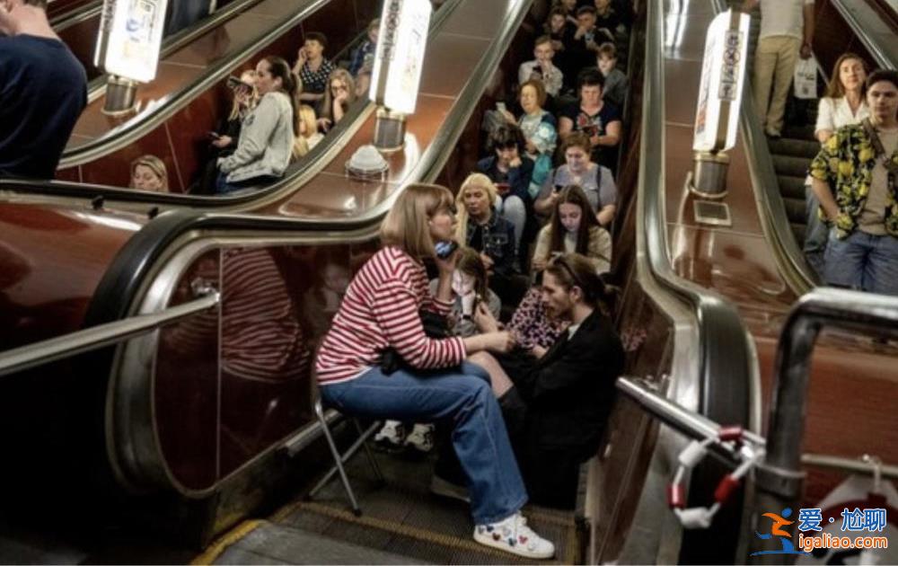 非常尷尬!澤連斯基:每個人都有責(zé)任? 非常尷尬!澤連斯基:每個人都有責(zé)任?