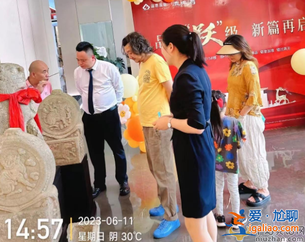 王大治董潔結(jié)婚了嗎?攜妻女看廉價房被嘲