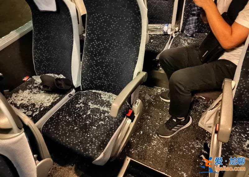 中國旅游團大巴誤入法國暴亂現場遭遇圍困攻擊前后？