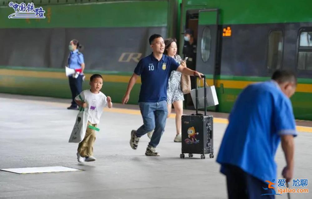 上半年全國鐵路發送旅客17.7億人次 接近2019年同期水平？