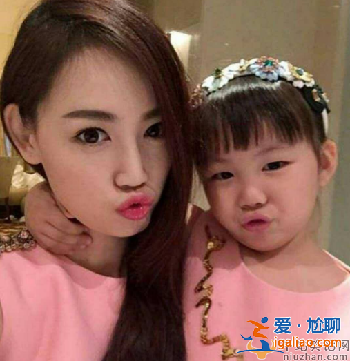 王寶強離婚后首次示愛女兒!女兒由前妻馬蓉撫養奢侈品不離身