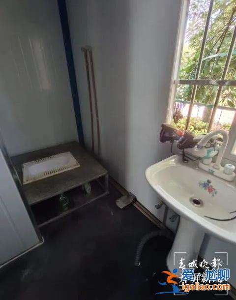 160多名孩子住工棚!有人10多天沒洗澡? 160多名孩子住工棚!有人10多天沒洗澡?