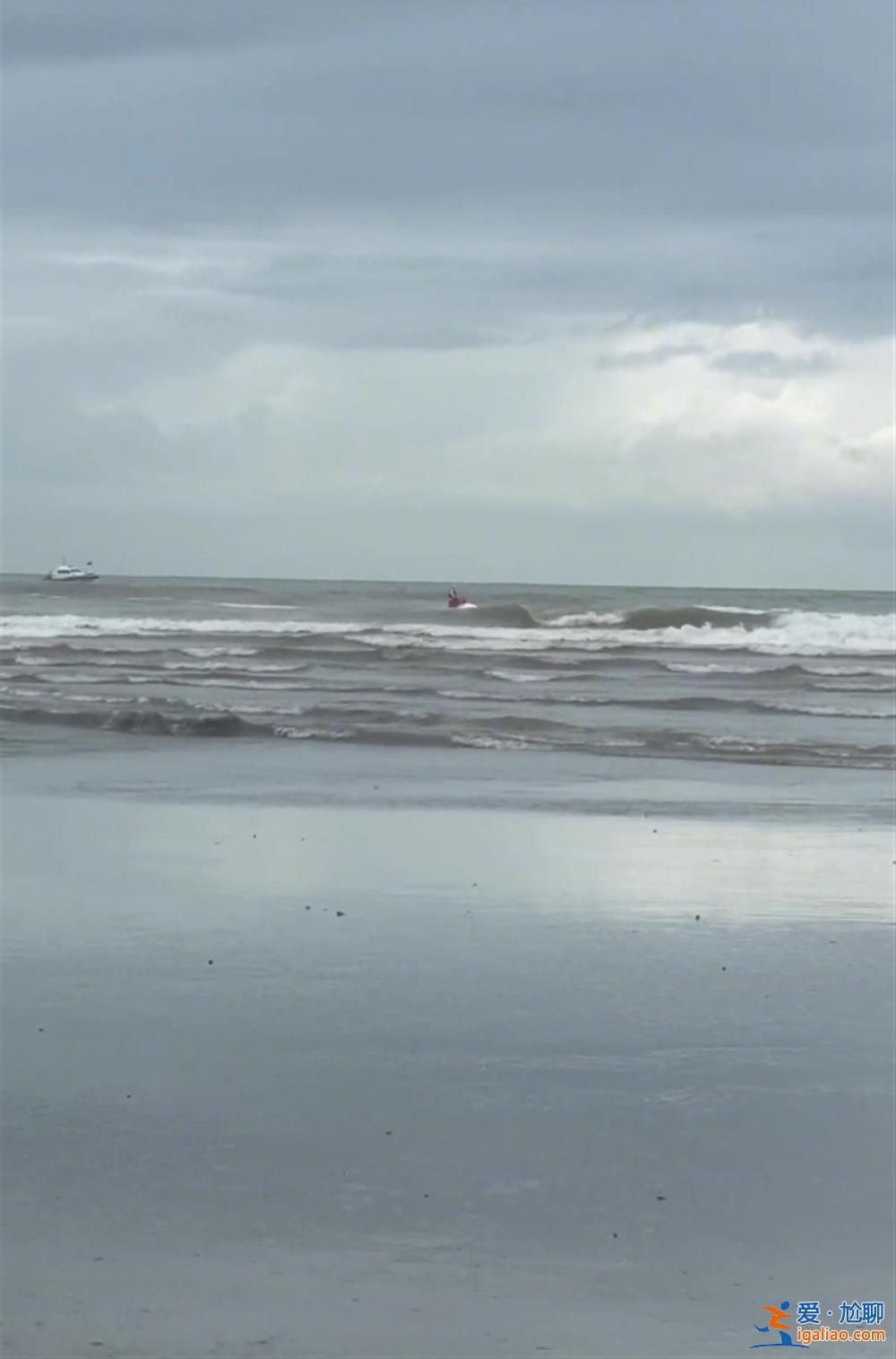 五名學生相約廣西防城港看海卻被大浪卷入海中 兩人獲救三人失聯? 五名學生相約廣西防城港看海卻被大浪卷入海中 兩人獲救三人失聯?