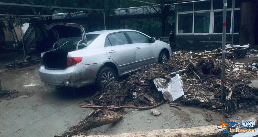 成噸重石頭沖下來(lái) 被沖毀民房為農(nóng)家樂(lè)? 成噸重石頭沖下來(lái) 被沖毀民房為農(nóng)家樂(lè)?