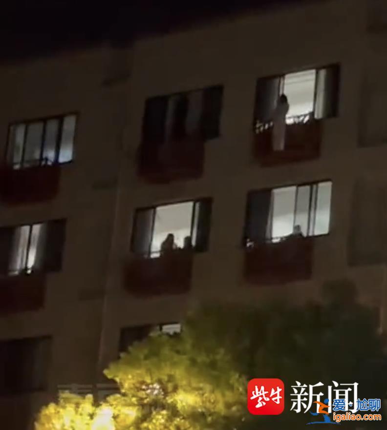 女孩墜亡前有人喊話“不跳看不起你” 母親稱說完兩三秒后女兒跳樓？