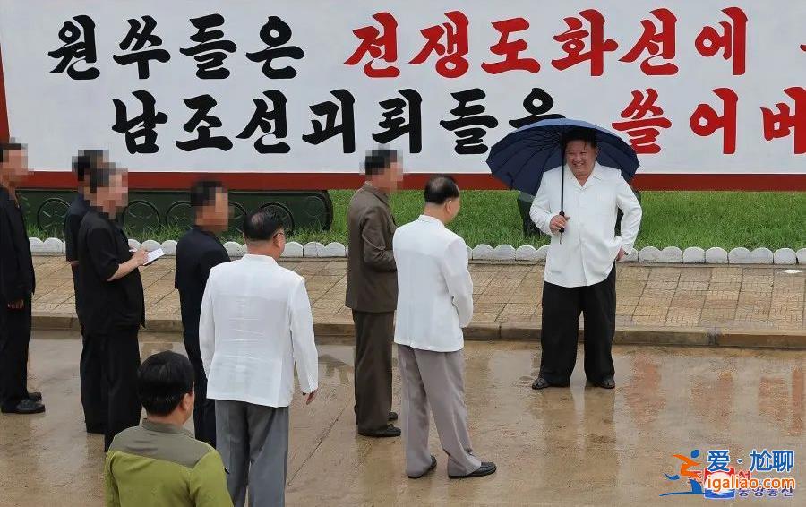 金正恩視察多個重要軍工廠 親自駕駛戰車？