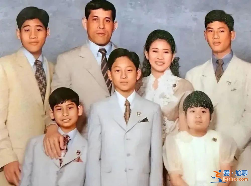 27年后 泰國旅美王子帶著“熱搜”回國？