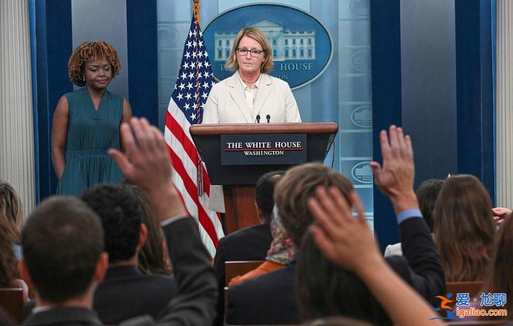 夏威夷“最致命”野火已致114人死亡 廢墟中出現(xiàn)了很多“X”字樣? 夏威夷“最致命”野火已致114人死亡 廢墟中出現(xiàn)了很多“X”字樣?