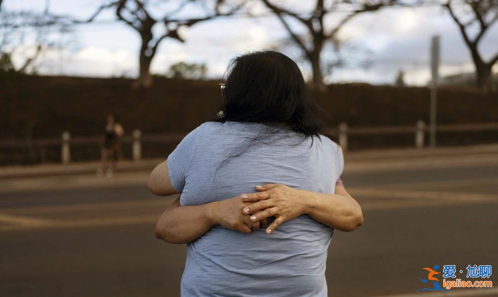 夏威夷“最致命”野火已致114人死亡 廢墟中出現(xiàn)了很多“X”字樣? 夏威夷“最致命”野火已致114人死亡 廢墟中出現(xiàn)了很多“X”字樣?