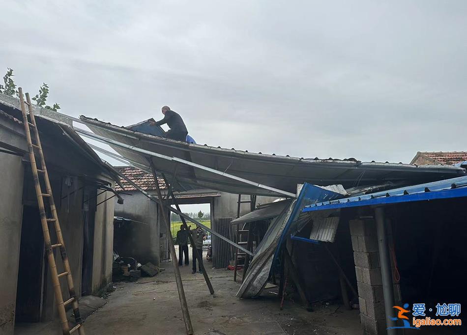村民房子被風掏空 有擺攤的商販觸電身亡？