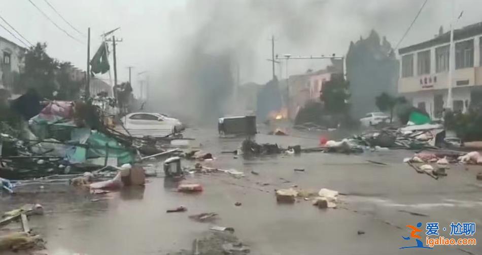 村民房子被風掏空 有擺攤的商販觸電身亡？