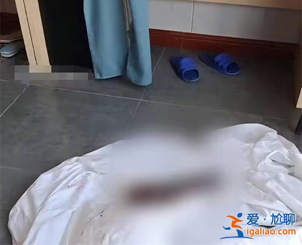男子退房床單全是骯臟異物，酒店將其全部扔掉[全部扔掉]？