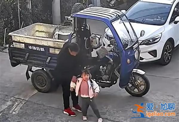 70歲爺爺接錯孫女到家都沒發(fā)現(xiàn)接錯孫女的原因分析[孫女接錯原因分析]？