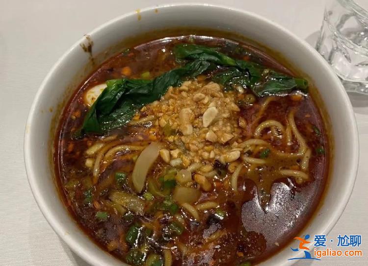 踩過旅游坑的年輕人 開始“打聽式旅游”？