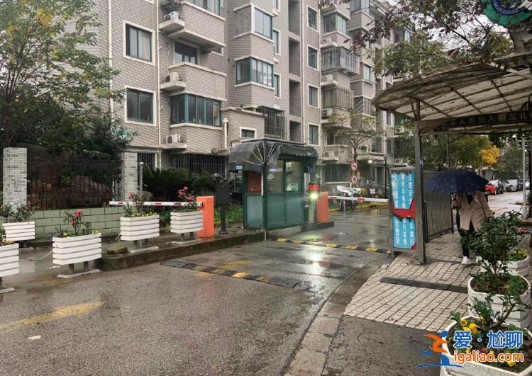 涉案房屋歸水果攤主？