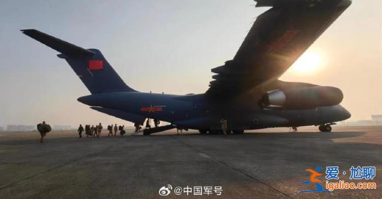 空軍運20抵達甘肅 開展抗震救災工作？