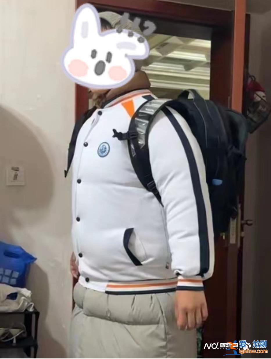 孩子穿三件衣服三條褲子？