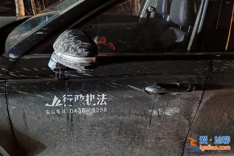 吉林扶余2名執法人員夜查運砂車 被路過車輛撞倒1死1傷 警方立案？