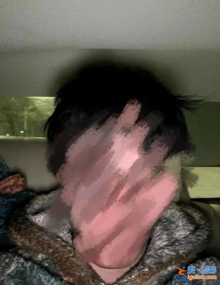 26樓跑下來(lái)拖鞋都甩飛？