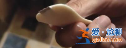 舒膚佳香皂洗出刀片？網友稱洗澡時差點被“一刀封喉” 多方回應？