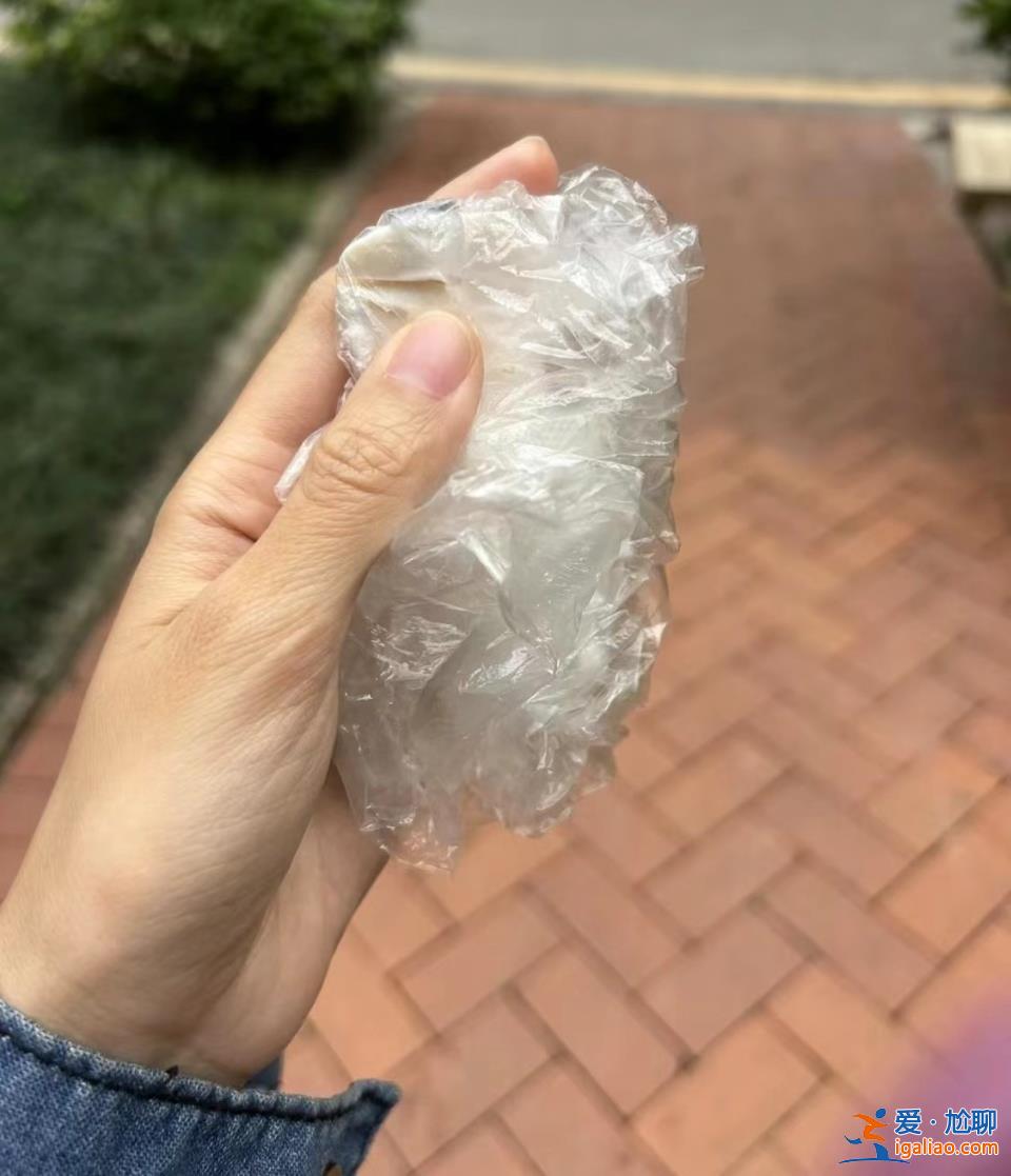 舒膚佳香皂洗出刀片？網友稱洗澡時差點被“一刀封喉” 多方回應？