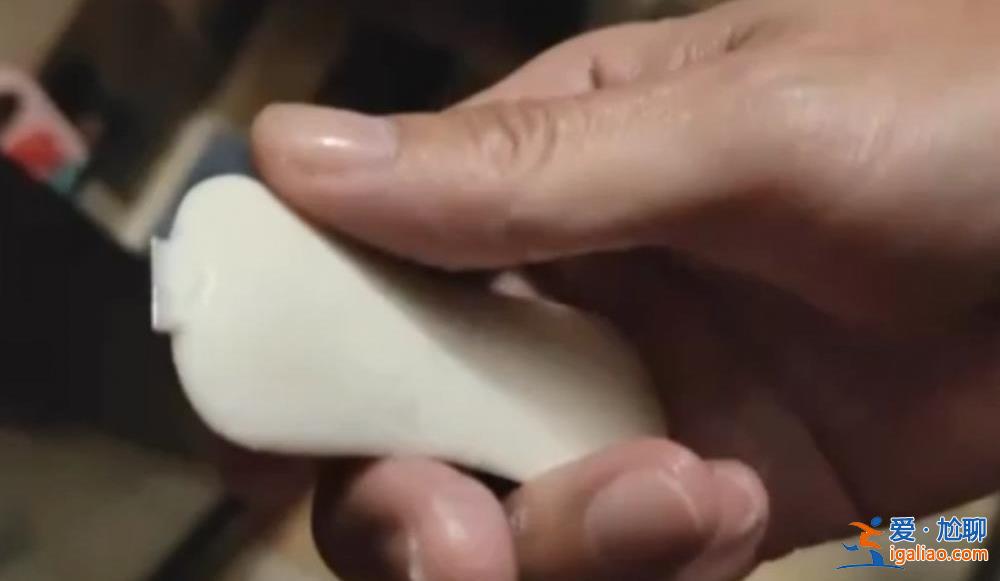 沒有工人不慎掉入刀片的可能？