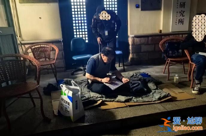 病毒學家因實驗室被強行關閉在門口過夜？當事人回應？