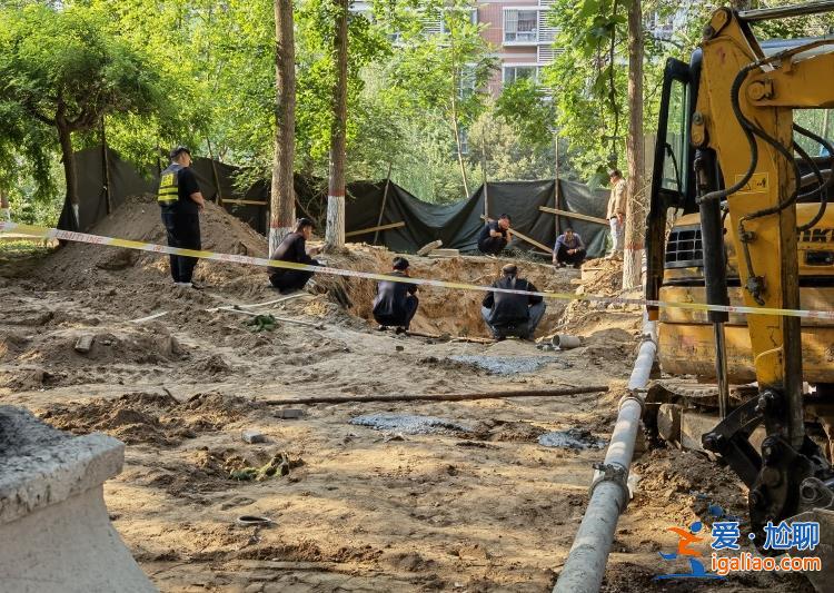 北京豐臺一高層住宅樓下被挖幾十米“地道” 官方介入調查責令停工? 北京豐臺一高層住宅樓下被挖幾十米“地道” 官方介入調查責令停工?