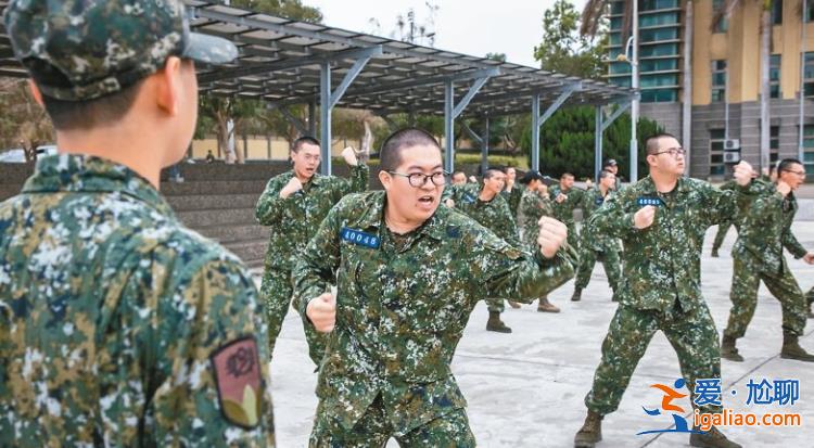 臺軍多枚導彈掉到海里！“爛就爛 理由還這么多”？