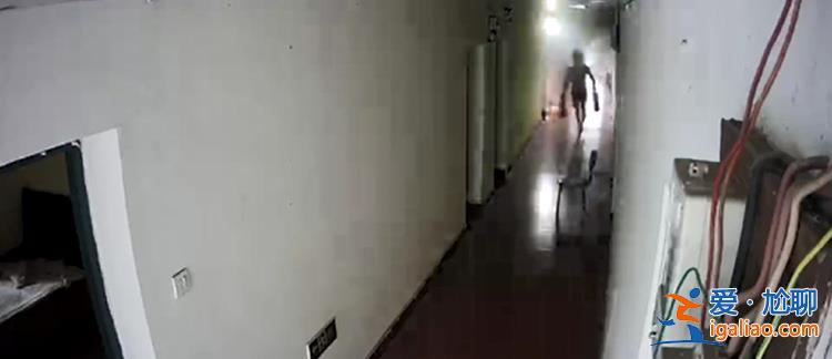 車是室友租的？