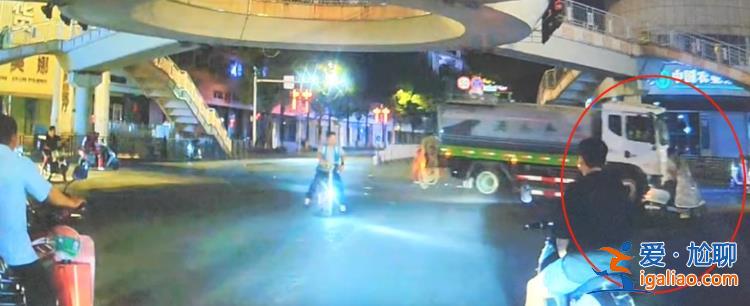 直行灑水車撞倒左轉騎車人致其身亡 雙方是否搶燈引爭議 警方介入？
