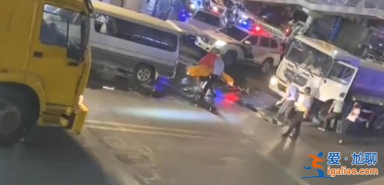 直行灑水車撞倒左轉騎車人致其身亡 雙方是否搶燈引爭議 警方介入？