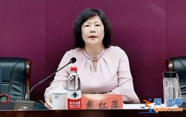 曾多次向區(qū)委書記贈送禮金？