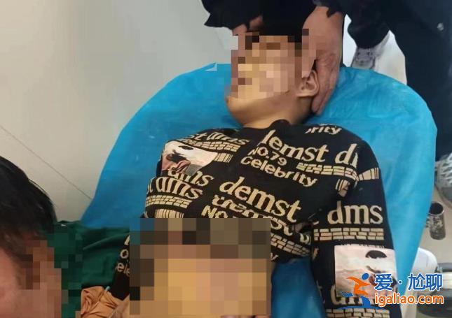“5歲男童疑遭打死案”生母及男友被提起公訴 曾微信謀劃“狠狠打一頓”？
