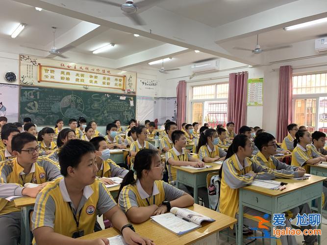 秀峰中學(xué)升學(xué)率(長沙秀峰中學(xué)怎么樣)？